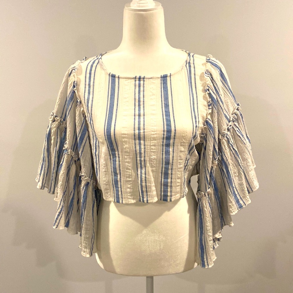 ☀️ Kimchi Blue Flutter Sleeve Crop Top